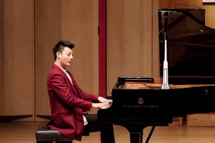 吉林省青年钢琴家万书亮奏响维也纳金色大厅