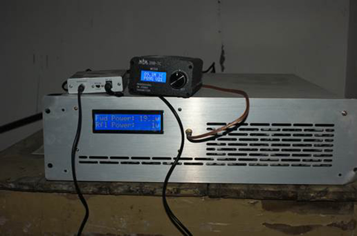 被查处的"黑广播"设备