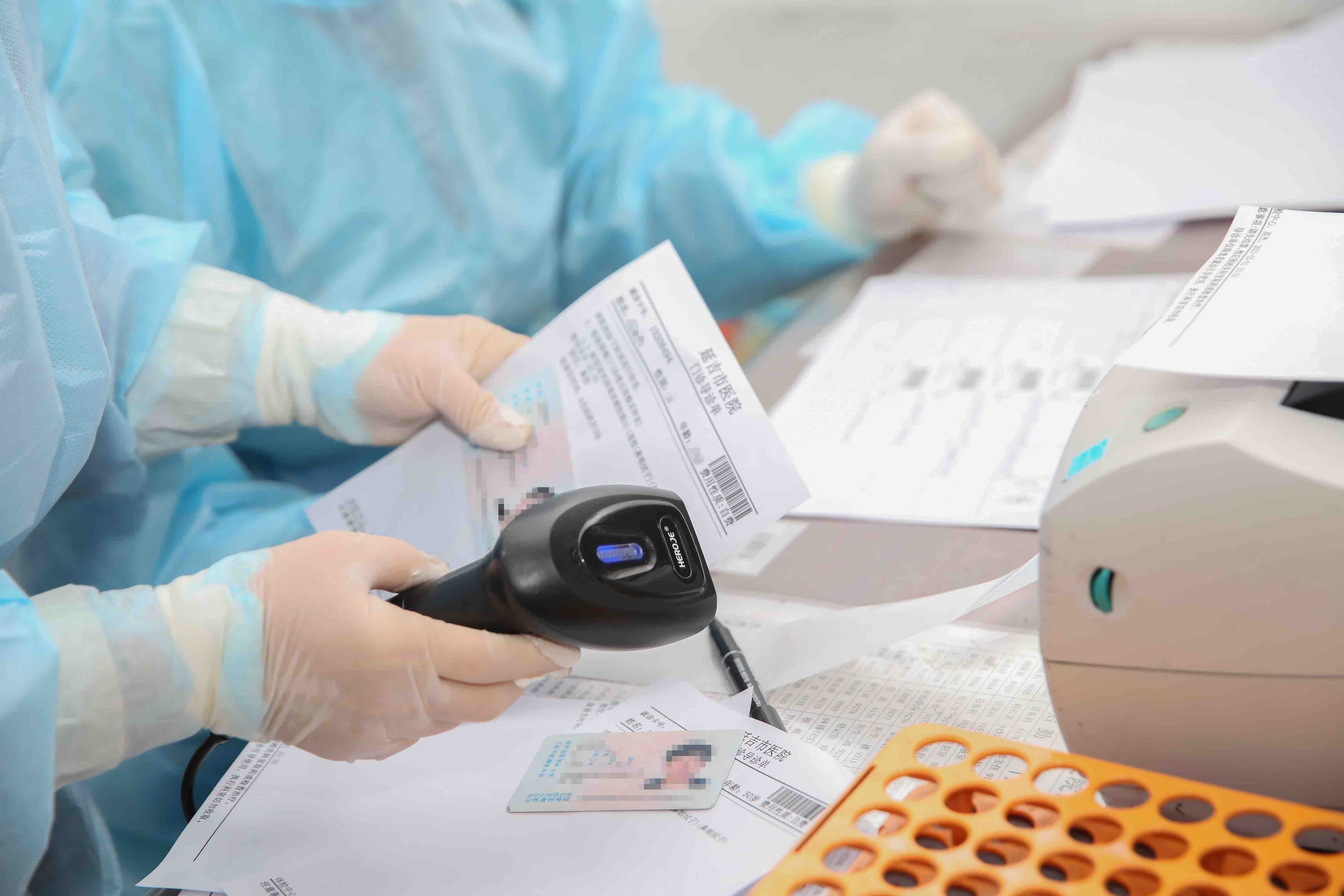 延吉市医院无假日开展核酸检测,高峰期达1000余人次