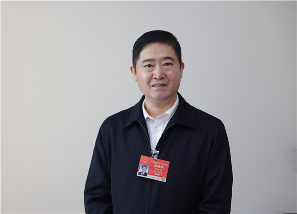 全国人大代表,广元市人民政府市长邹自景:开启新时代东西部协作2.