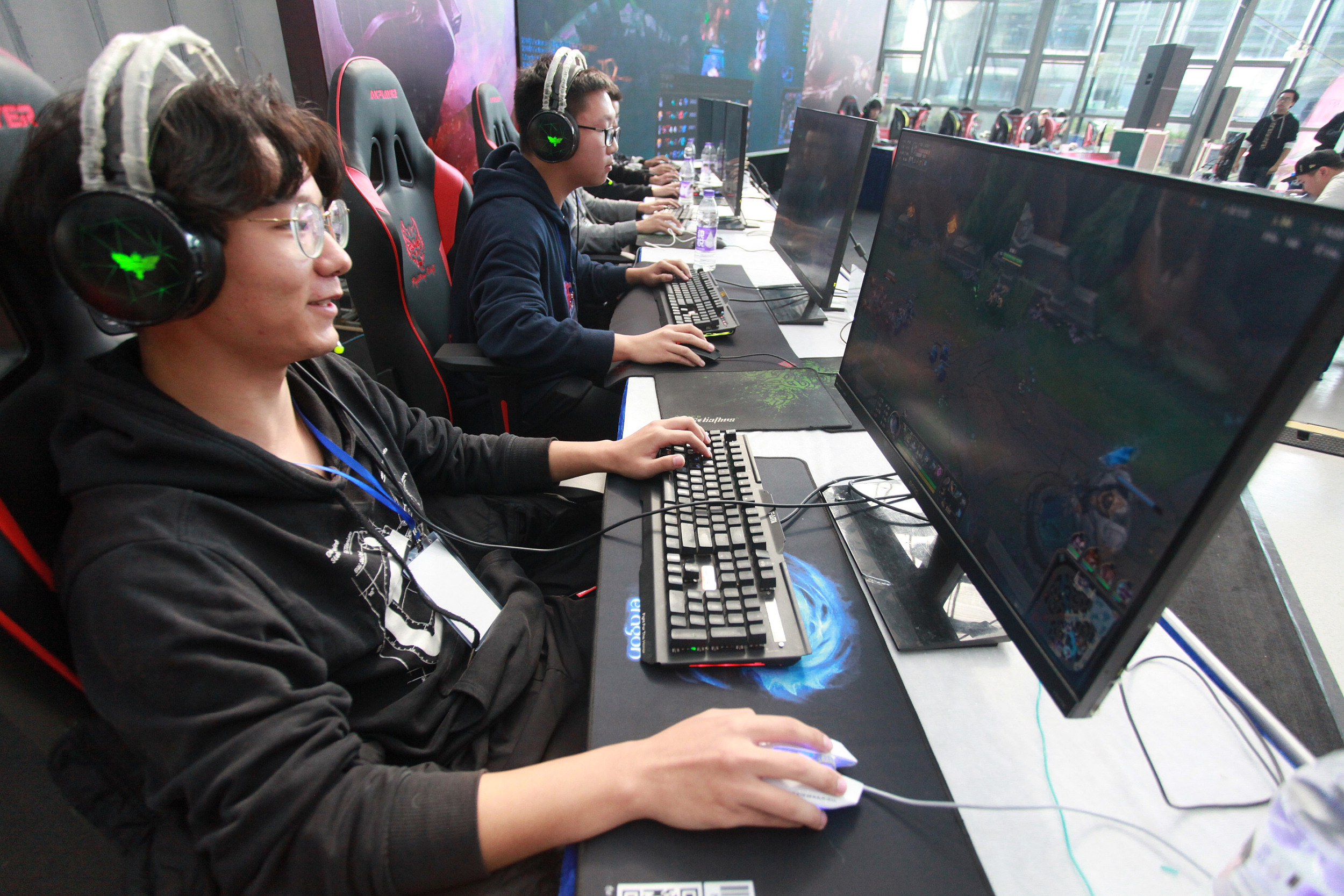 急需电竞队医!电竞选手劳损高于白领数倍,75%有职业病