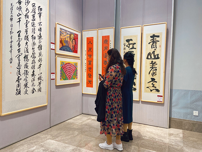 展覽作品融政治性,思想性,藝術性為一體,主題鮮明,立意高遠,內涵豐富