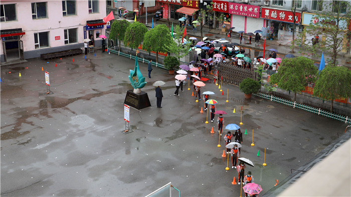 "神兽"归"笼"!临江市中小学全面复学